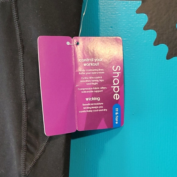 NWT Exercise Shape Capris - Picture 2 of 5